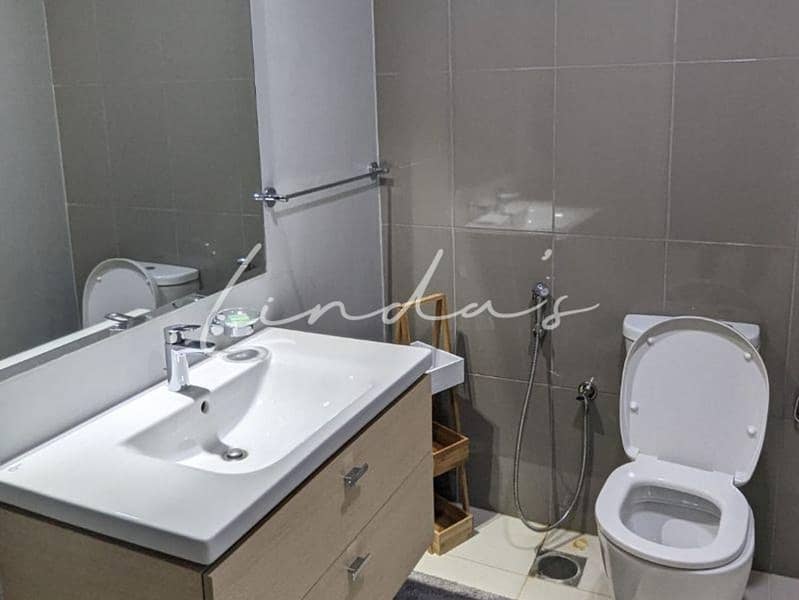 Park-Facing | Spacious 1 Bedroom | High Floor - Image 12