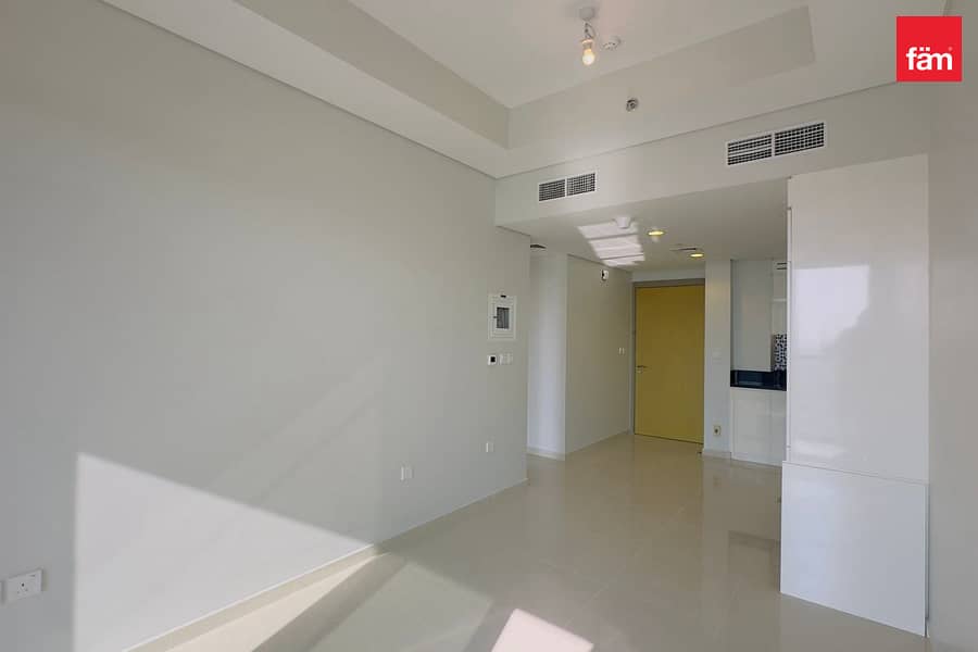 High Floor | With Balcony | Ready to Move - Image 9