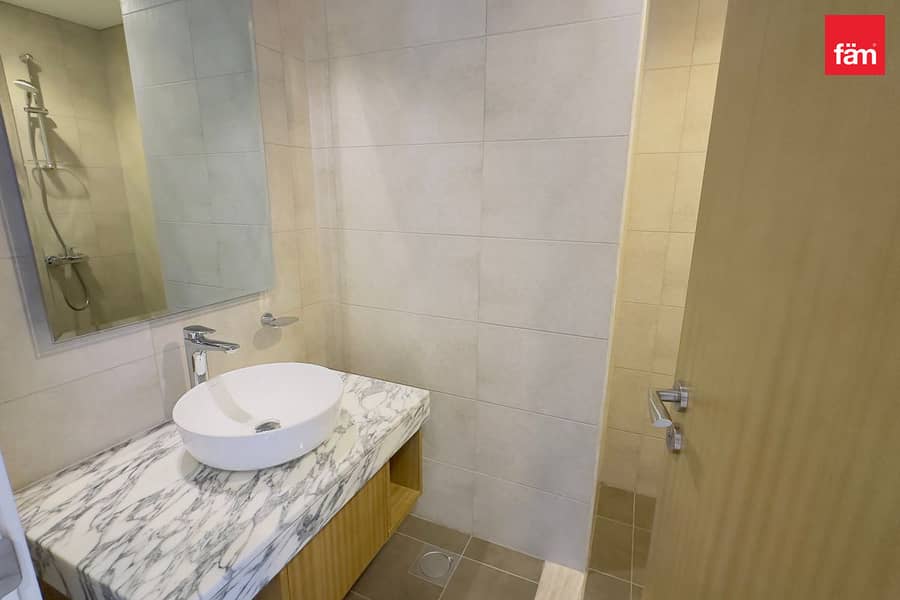 High Floor | With Balcony | Ready to Move - Image 15