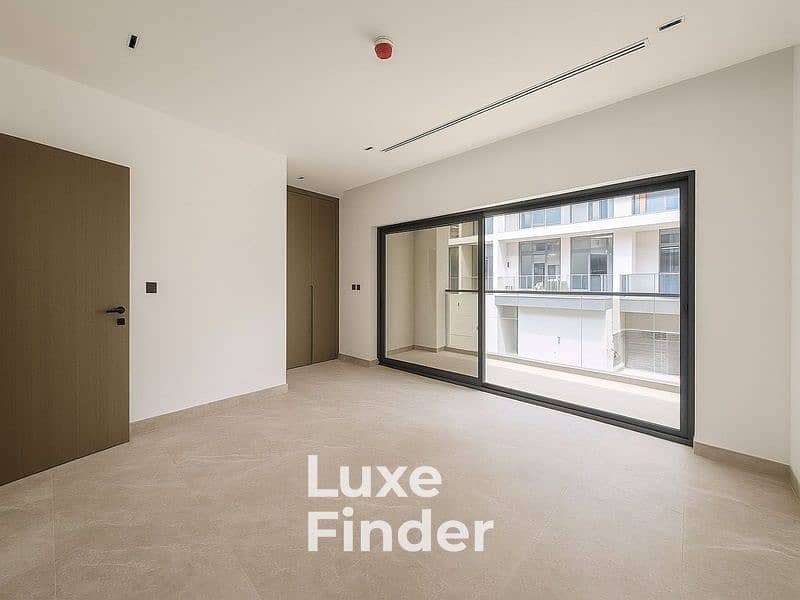 Large Plot | Corner Unit | Private Elevator - Image 7