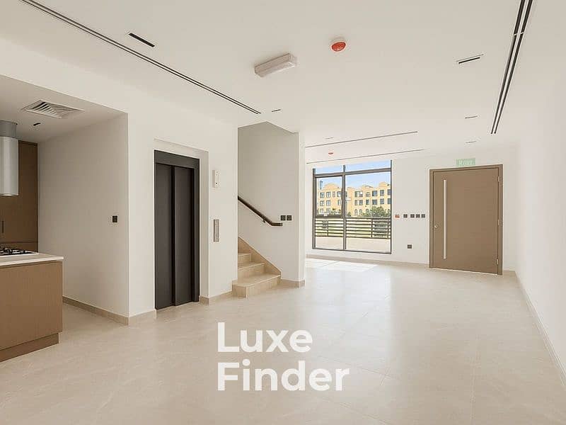 Large Plot | Corner Unit | Private Elevator - Image 9