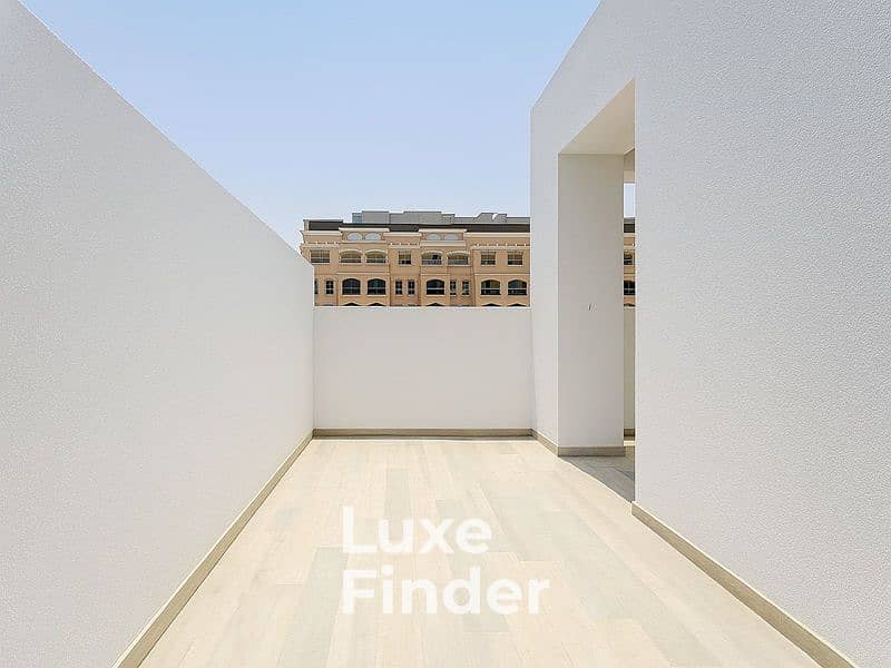 Large Plot | Corner Unit | Private Elevator - Image 20