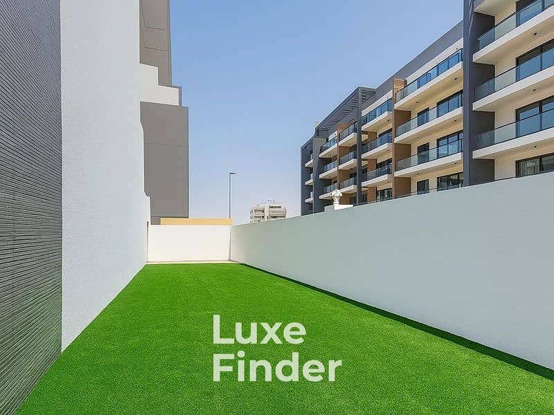 Large Plot | Corner Unit | Private Elevator - Image 22