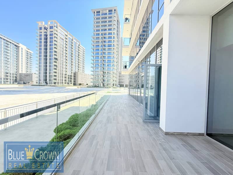 HUGE TARRCE LAGOON VIEW VACANT UNIT