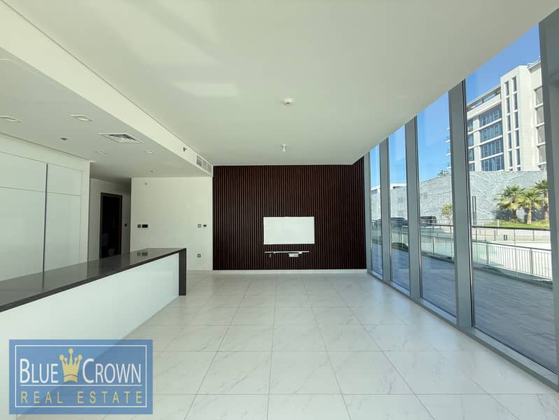 HUGE TARRCE LAGOON VIEW VACANT UNIT