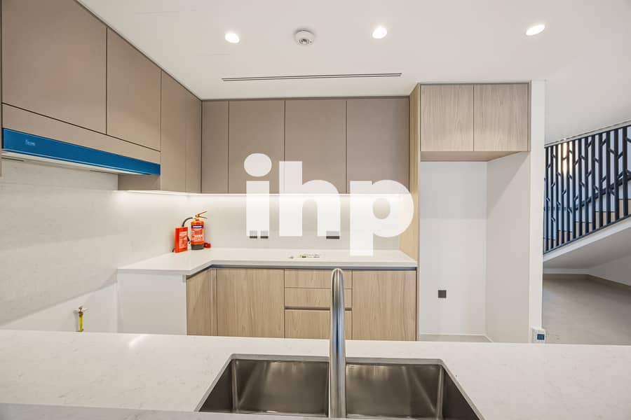 Brand New in the Market | Close to Amenities - Image 6