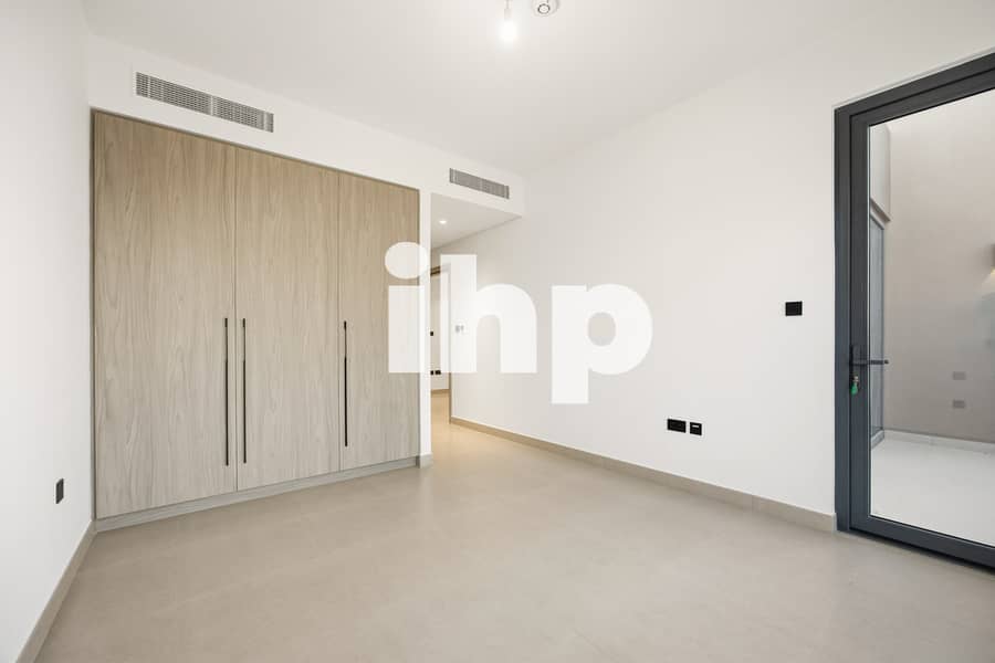 Brand New in the Market | Close to Amenities - Image 15