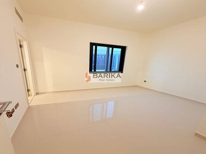 Luxury 3BR + Maid Villa with Private Garden