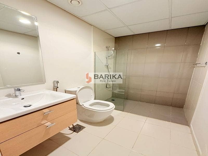 Luxury 3BR + Maid Villa with Private Garden - Image 15