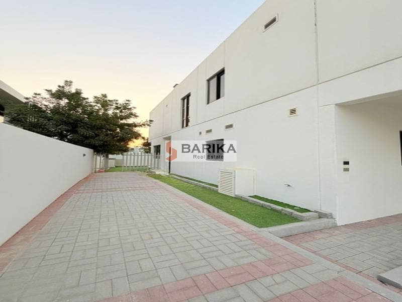 Luxury 3BR + Maid Villa with Private Garden - Image 23