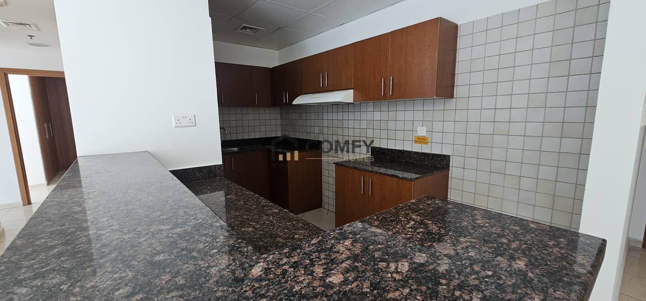 DISTRESS DEAL | 2 BEDROOM HALL WITHOUT BALCONY 72,000/- 4 CHEQS - Image 6