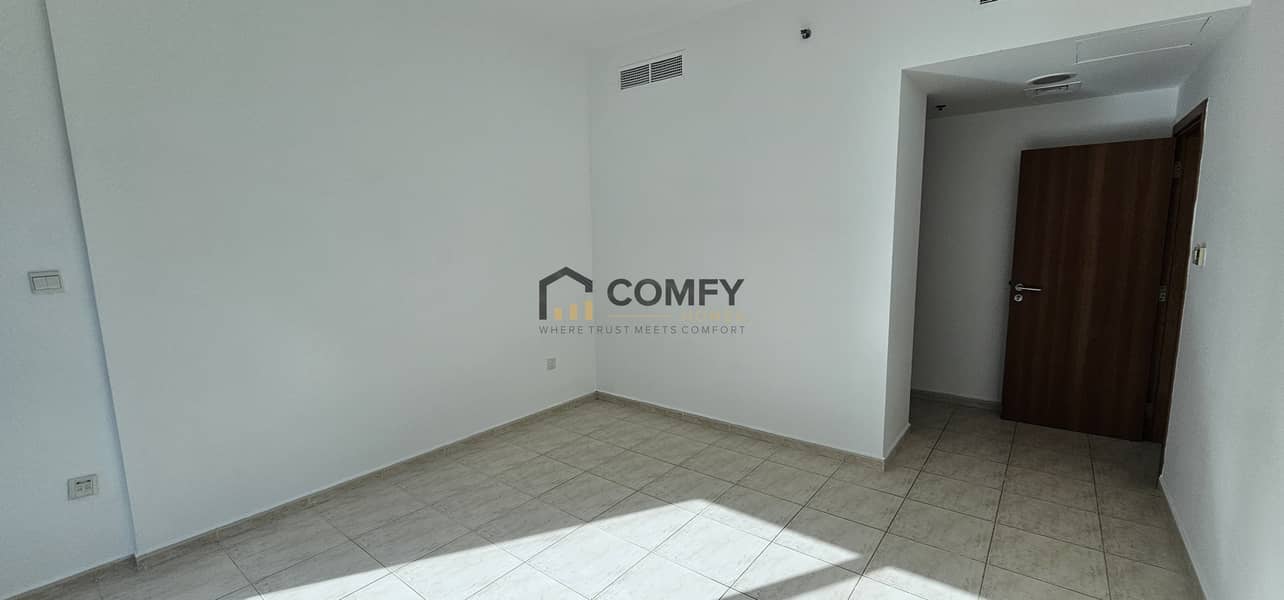 DISTRESS DEAL | 2 BEDROOM HALL WITHOUT BALCONY 72,000/- 4 CHEQS - Image 22