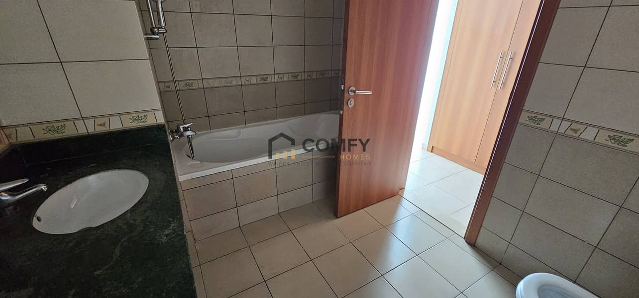 DISTRESS DEAL | 2 BEDROOM HALL WITHOUT BALCONY 72,000/- 4 CHEQS - Image 24