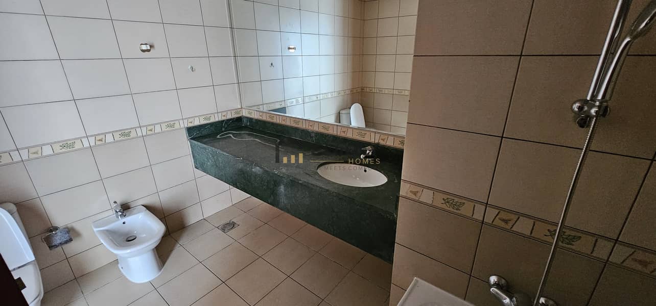 DISTRESS DEAL | 2 BEDROOM HALL WITHOUT BALCONY 72,000/- 4 CHEQS - Image 25