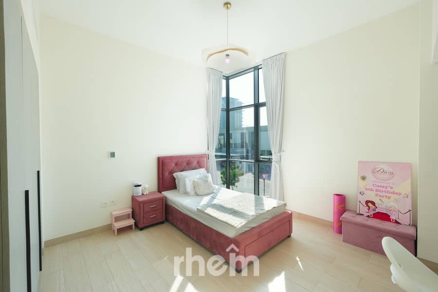 Exclusive | Huge Plot | Vastu Compliant - Image 10