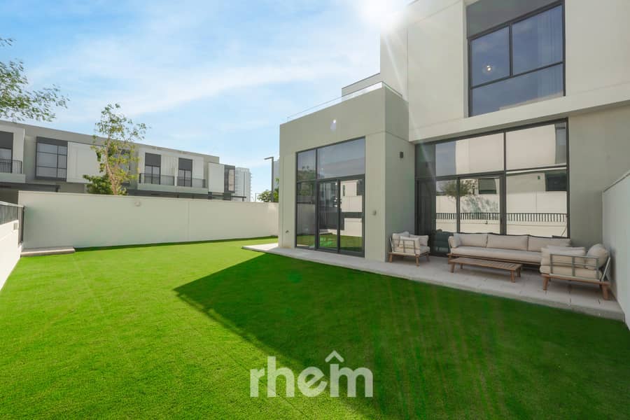 Exclusive | Huge Plot | Vastu Compliant - Image 17