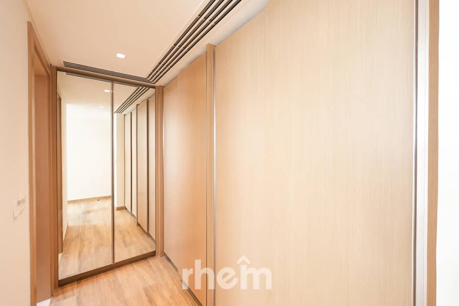 Exquisite | Private Garden | Close To Amenities - Image 16