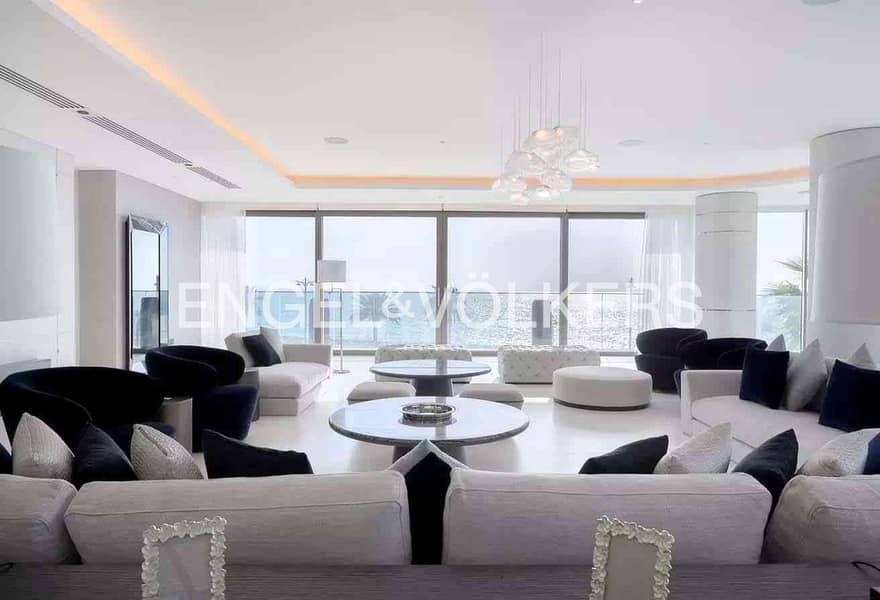 Luxurious Penthouse with Private Lift and Lobby