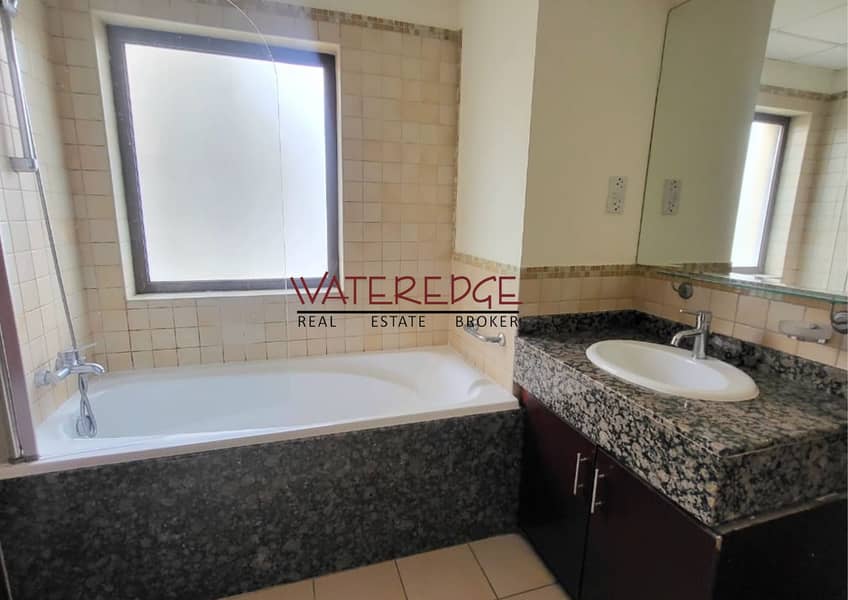 2BR in Shams 1 | Bright & Spacious | Rare - Image 7