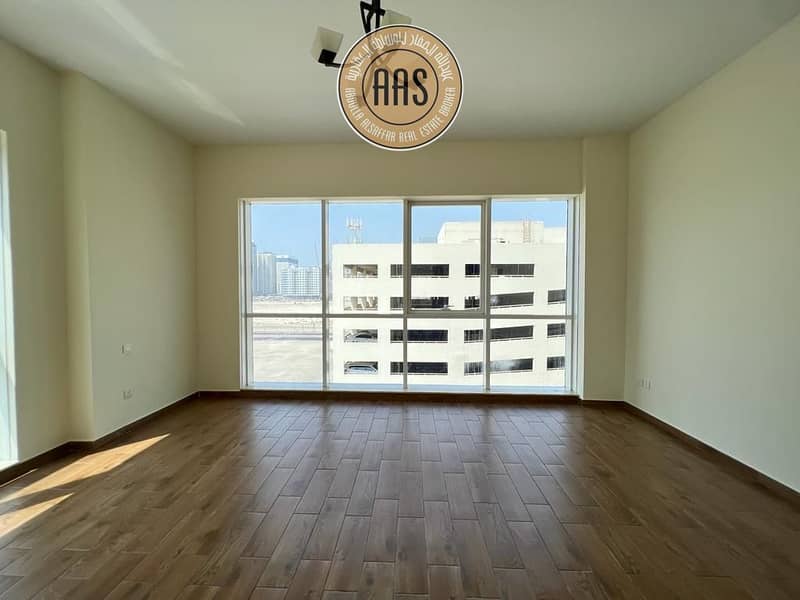 Grand and spacious Studio apartment For Families:Hot offer :Chiller free and parking free