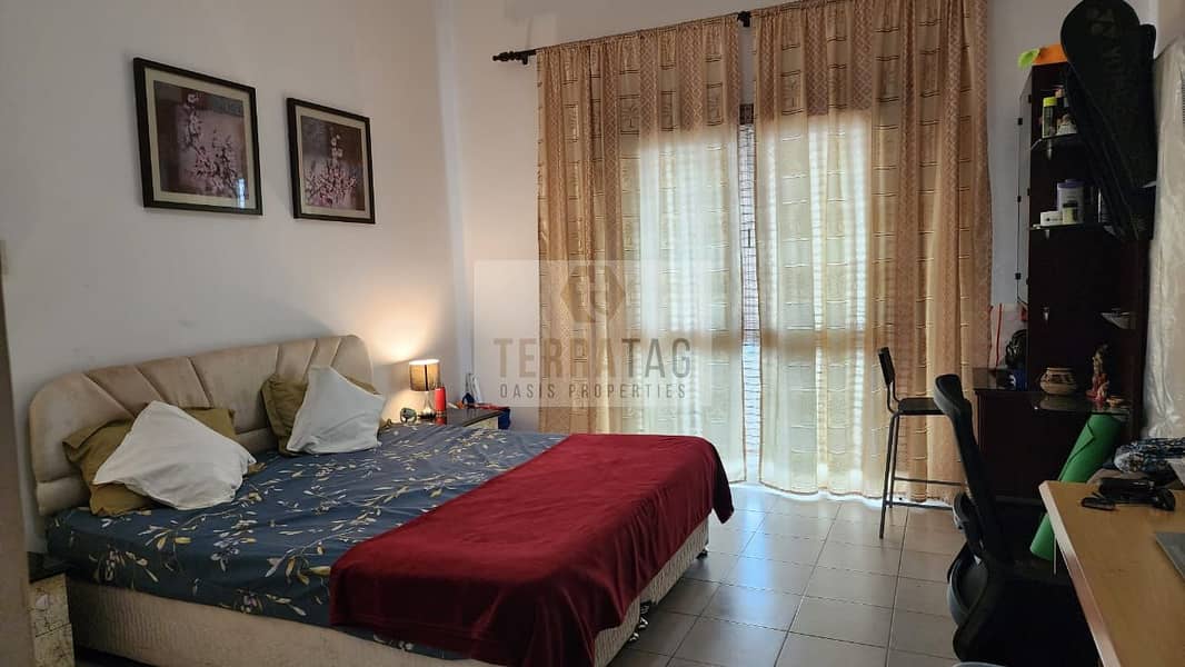 U TYPE 1BHK FULLY FUEDRNISH 4DOOR WINDOW BALCONY