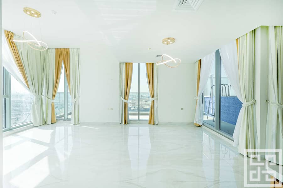 Top Floor | 3BR Duplex Apartment | Great Layout