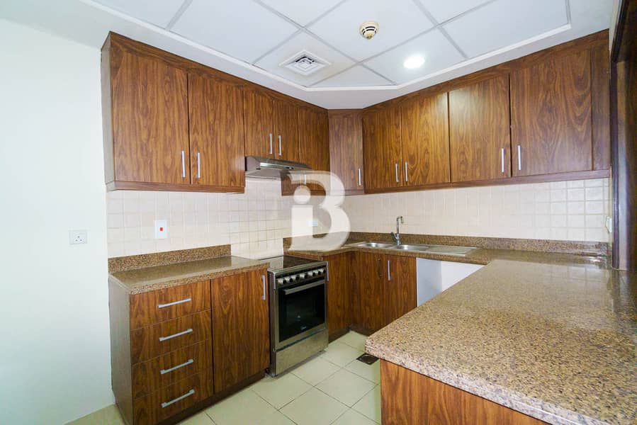 2BR Laundry / Rented / Partial SZR View - Image 11