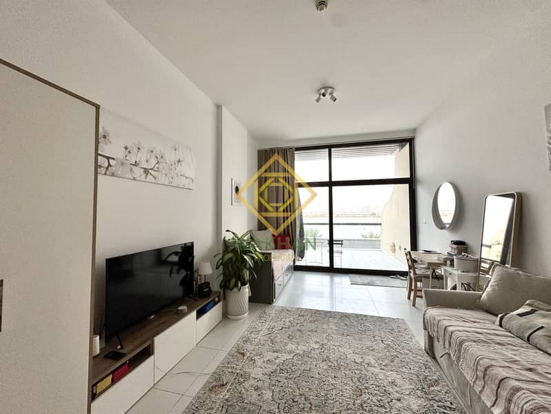 Investor Deal | Sea View Studio | Beachfront - Image 8