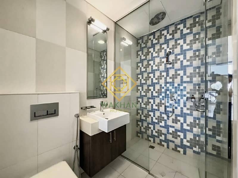 Investor Deal | Sea View Studio | Beachfront - Image 14