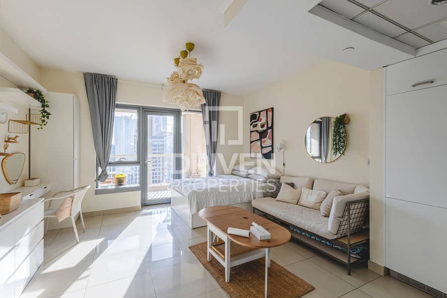 Vacant | Top Floor Unit | Prime Location