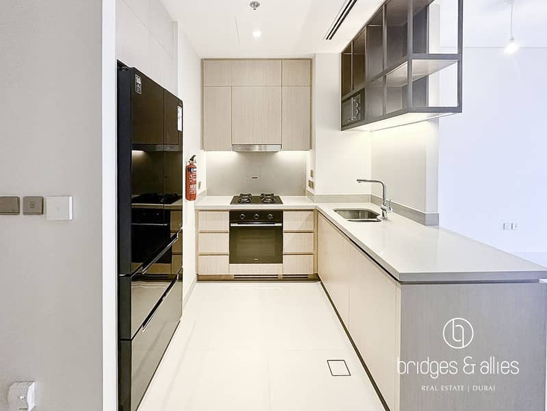 HIGH FLOOR | BRAND NEW | SPACIOUS LAYOUT