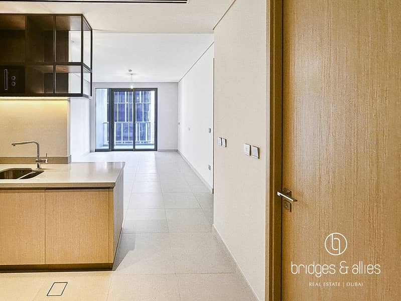 HIGH FLOOR | BRAND NEW | SPACIOUS LAYOUT