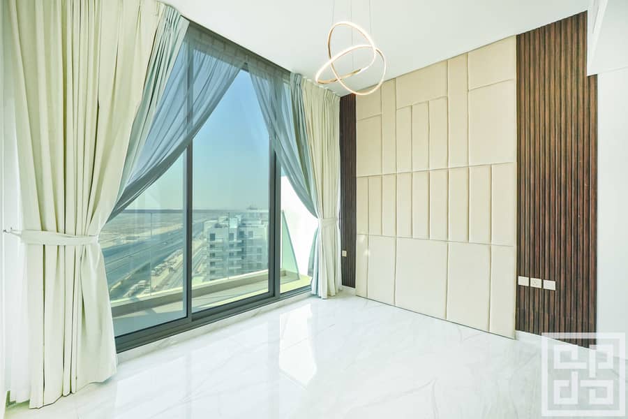 Top Floor | 3BR Duplex Apartment | Great Layout - Image 17