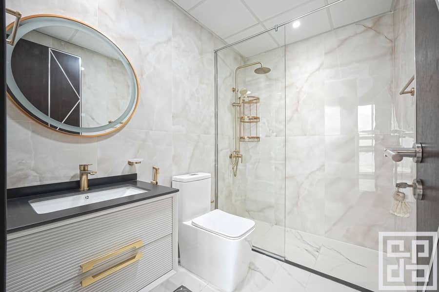 Top Floor | 3BR Duplex Apartment | Great Layout - Image 21