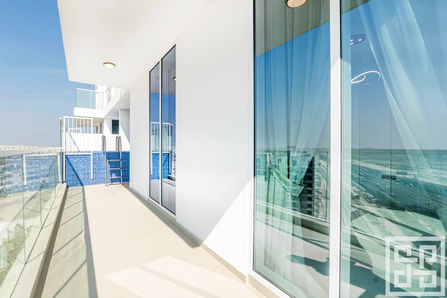 Top Floor | 3BR Duplex Apartment | Great Layout - Image 23