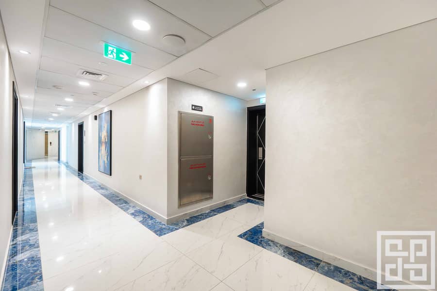 Top Floor | 3BR Duplex Apartment | Great Layout - Image 29