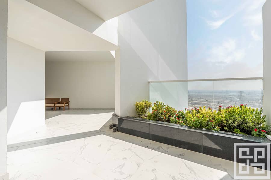 Top Floor | 3BR Duplex Apartment | Great Layout - Image 30