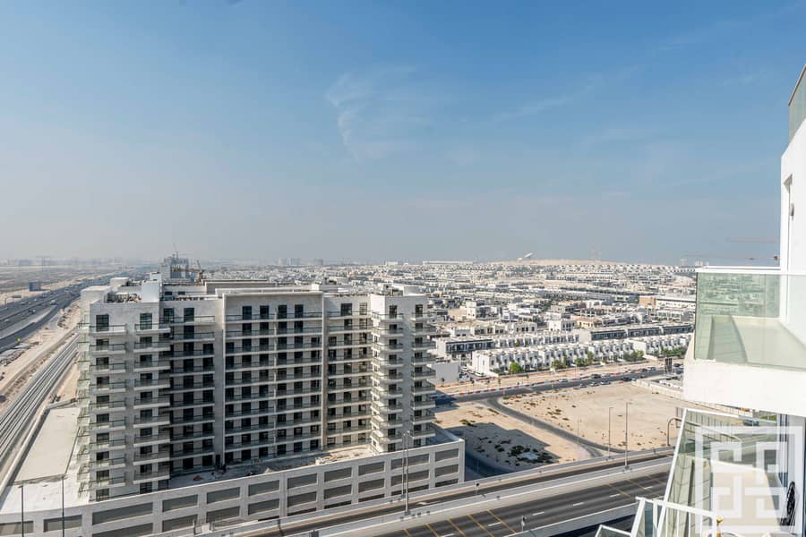 Top Floor | 3BR Duplex Apartment | Great Layout - Image 34