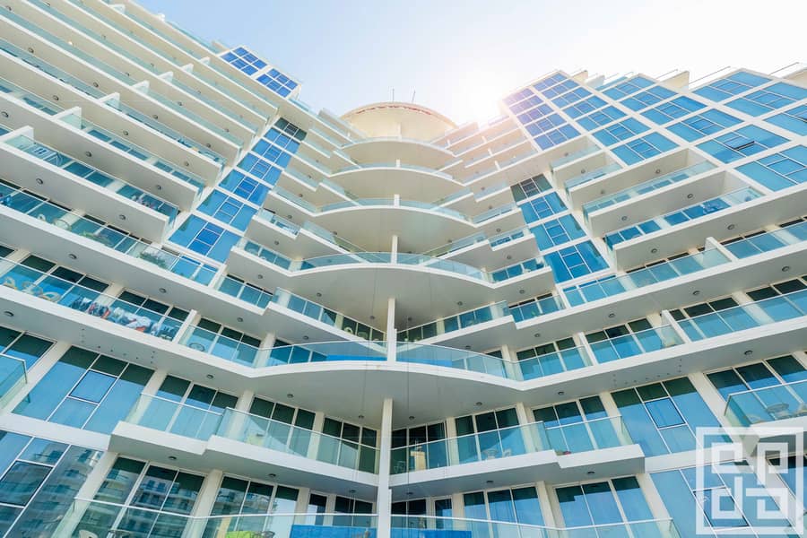 Top Floor | 3BR Duplex Apartment | Great Layout - Image 38