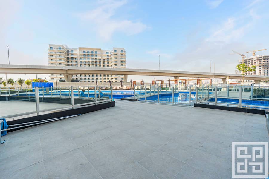 Top Floor | 3BR Duplex Apartment | Great Layout - Image 40