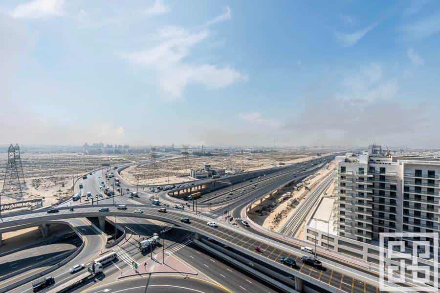 Top Floor | 3BR Duplex Apartment | Great Layout - Image 44