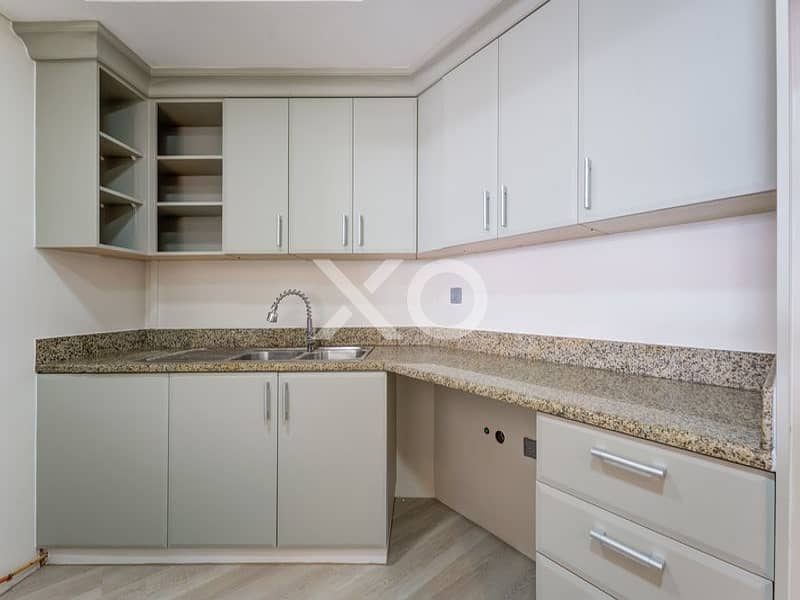 Vacant | Penthouse Level | New Flooring - Image 12