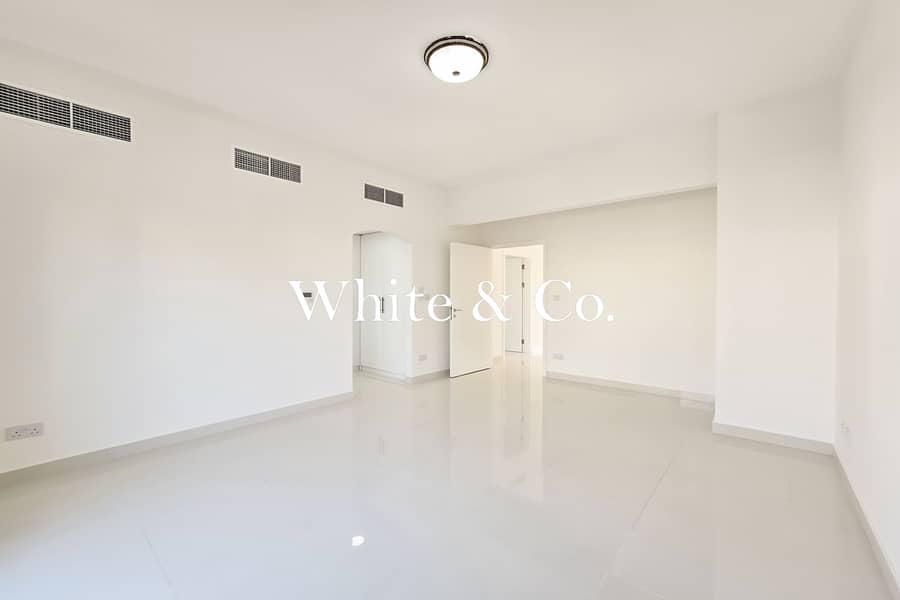 Meadows 1 | Huge Plot | Brand New - Image 9