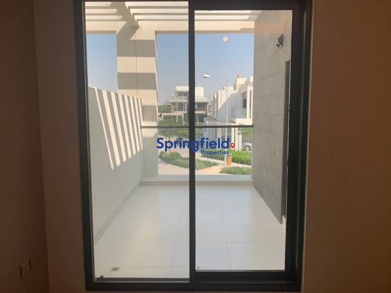 Exclusive | Brand New | Single Row