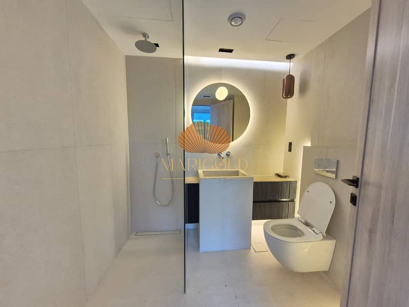 UPGRADED PENTHOUSE | VACANT | BIG LAYOUT - Image 6