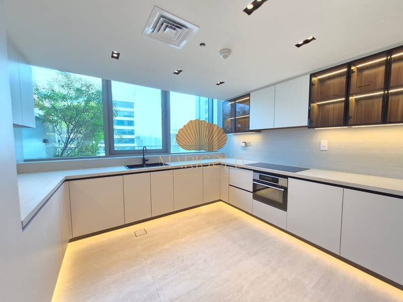 UPGRADED PENTHOUSE | VACANT | BIG LAYOUT - Image 8