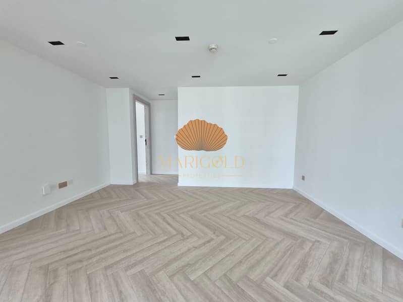 UPGRADED PENTHOUSE | VACANT | BIG LAYOUT - Image 9