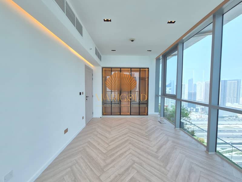 UPGRADED PENTHOUSE | VACANT | BIG LAYOUT - Image 10