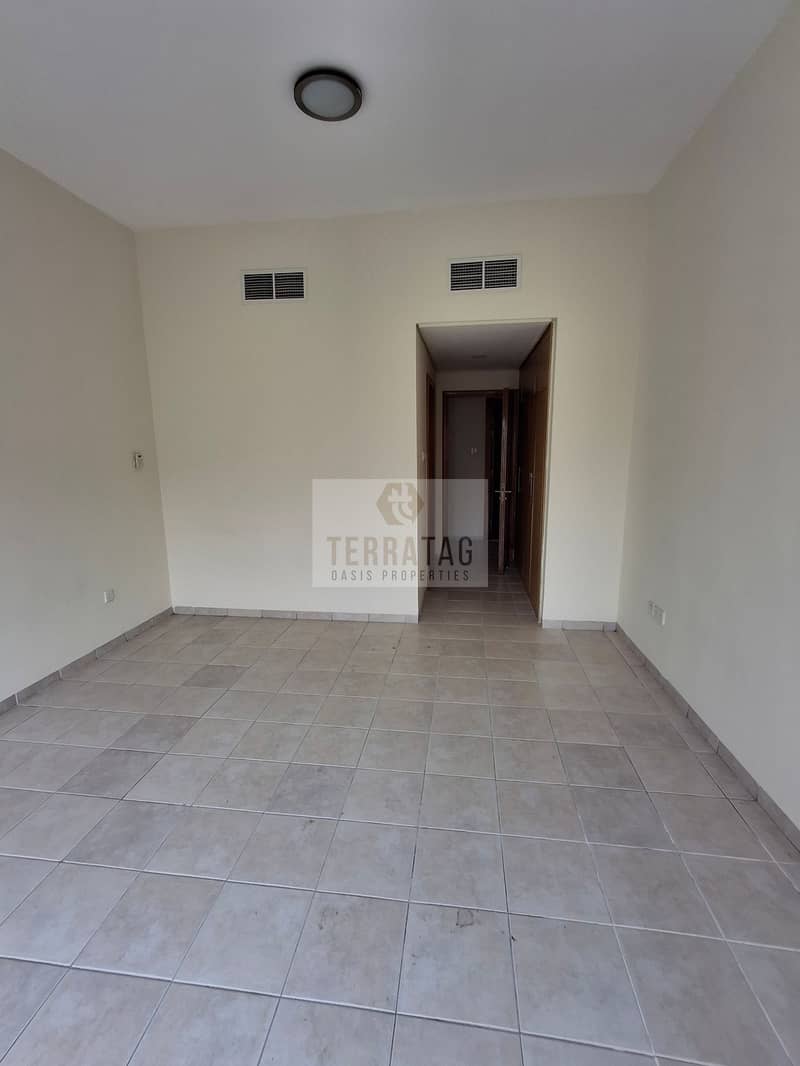 DEAL VACANT 2 BEDROOM WITH 3 BALCONY ONLY 1.245M
