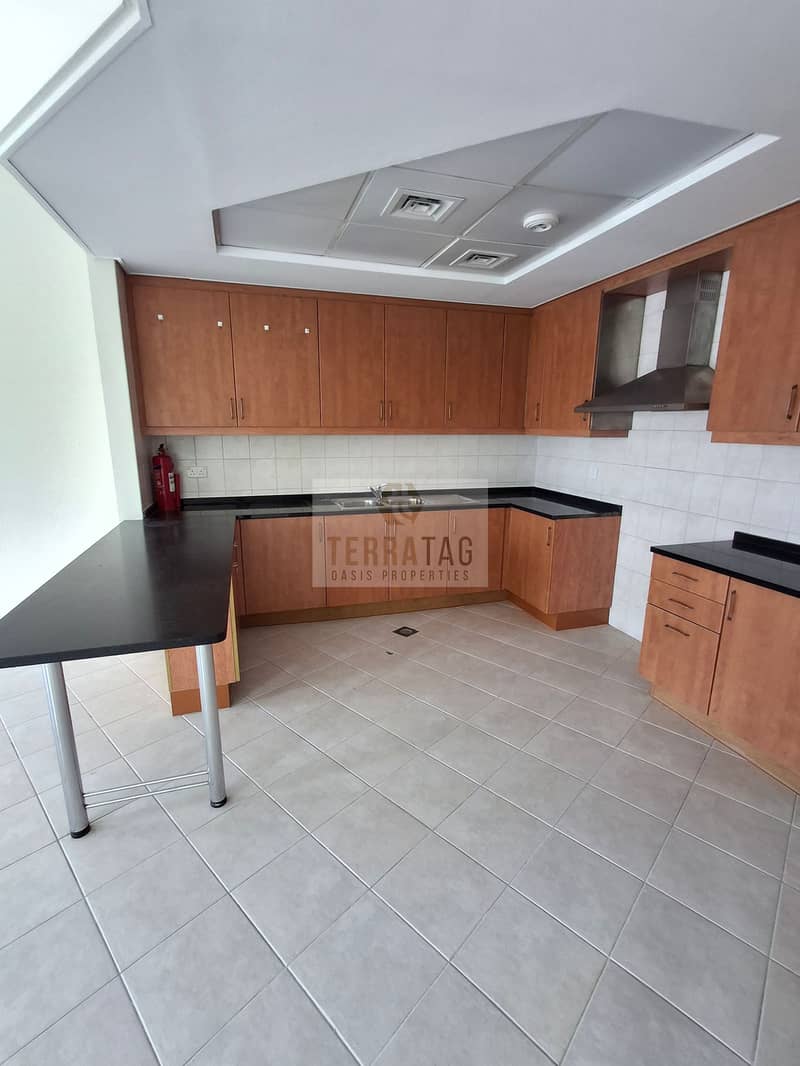 DEAL VACANT 2 BEDROOM WITH 3 BALCONY ONLY 1.245M - Image 8